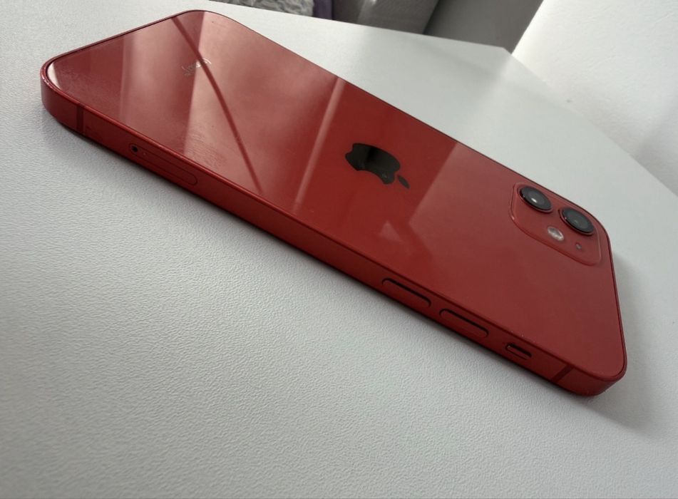 Продам айфон 12 срочно торг есть