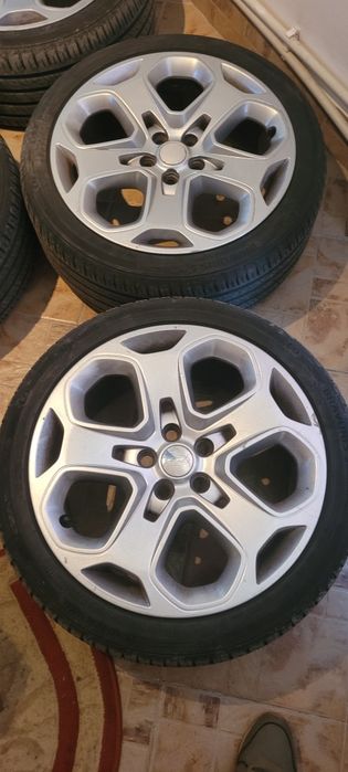 Vand jante originale ford r18.