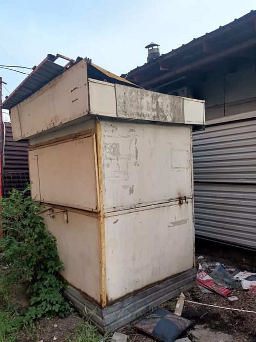 Продам 2 металлические киоска