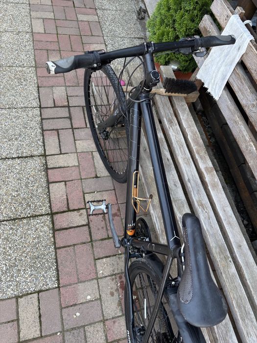 Bicicleta CUBE Aero Hyde pe 28