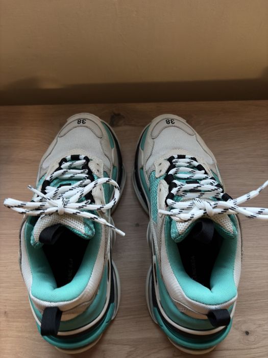 balenciaga triple s
