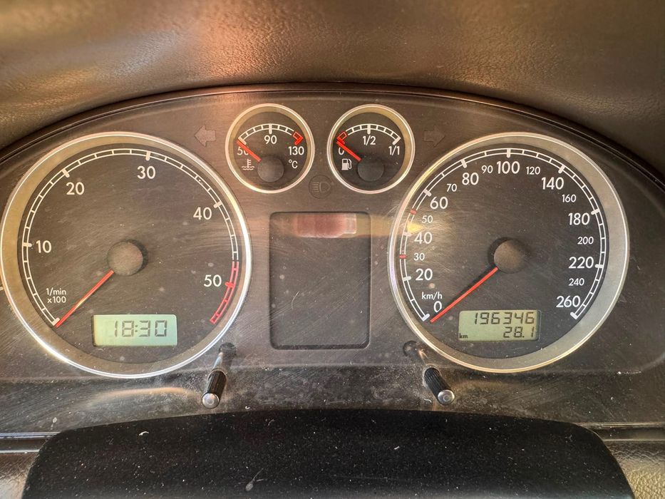 VOLKSWAGEN Passat 2002 — imagine 4