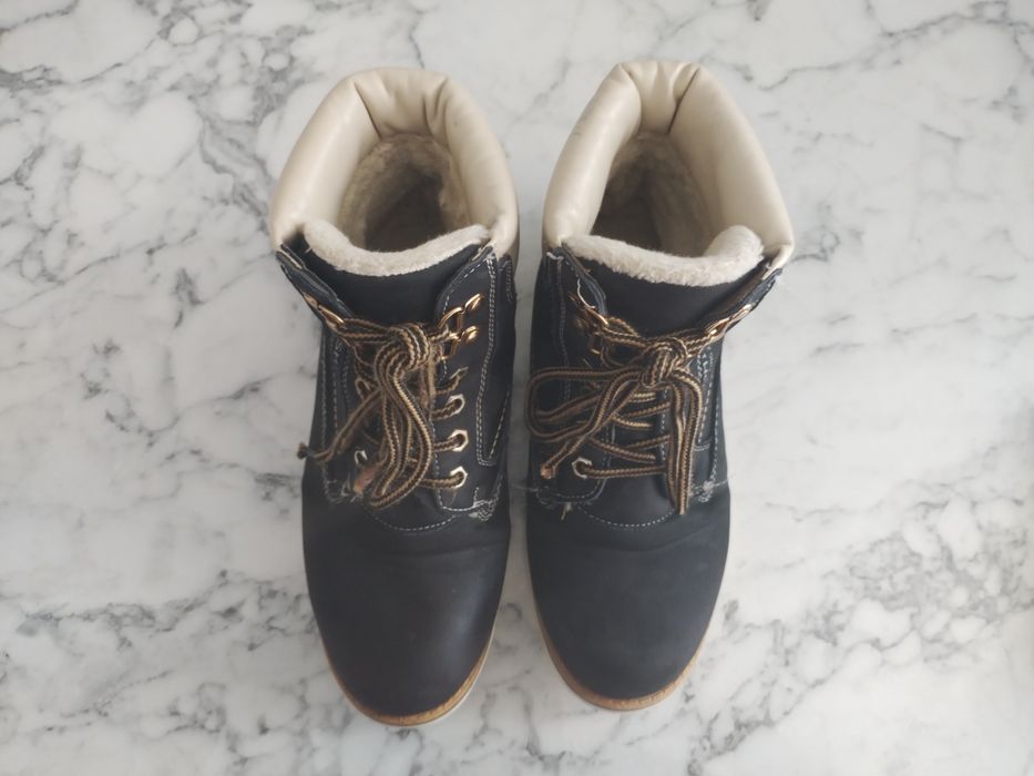 Зимни дамски боти