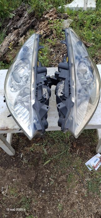 Продавам 2бр.фарове пежо 307