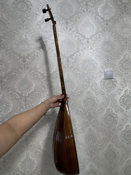 Продам домбыру в идеальном состоянии