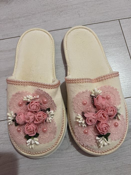 Дамски пантофи