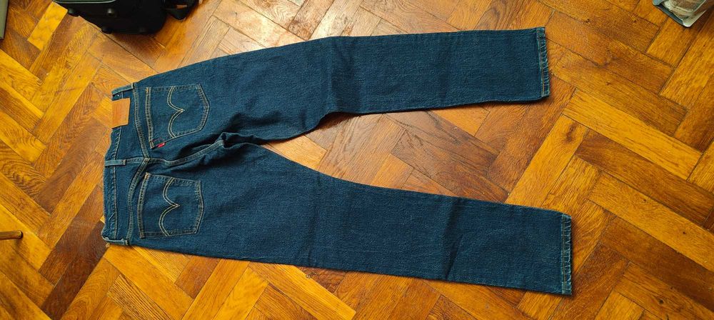 Blugi Levis originali