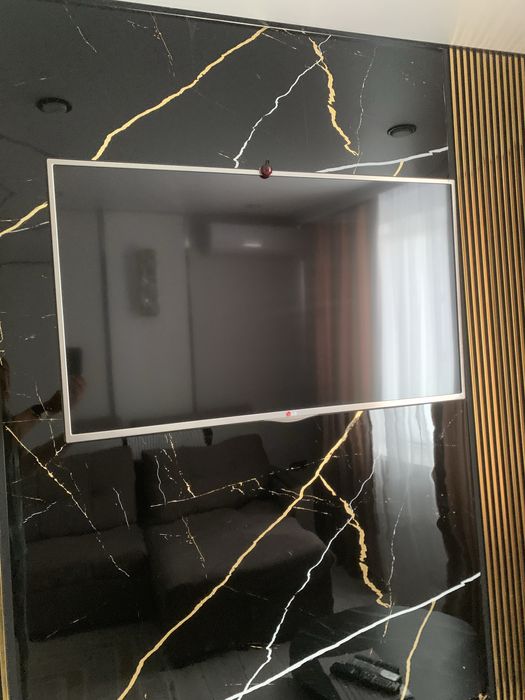 Телевизор Настенный