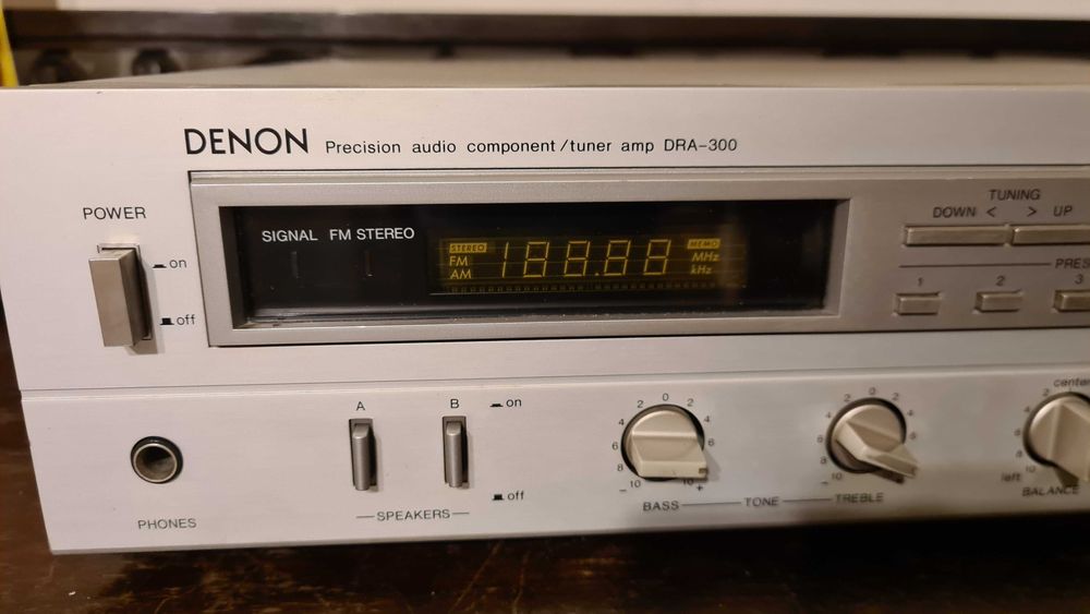 Denon DRA-300 Amplificator Amplituner