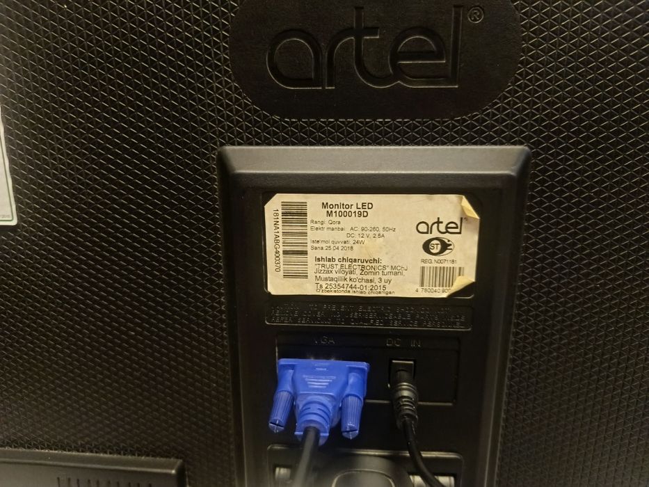 Artel 19 led монитор сотилади.