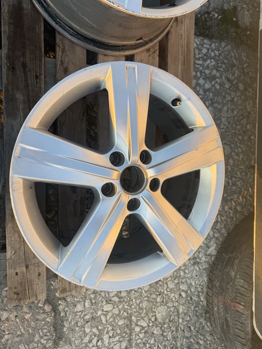 Алуминиеви джанти VW PASSAT B7 7.5jx17 ET47 5x112 3AA601025E ном 311