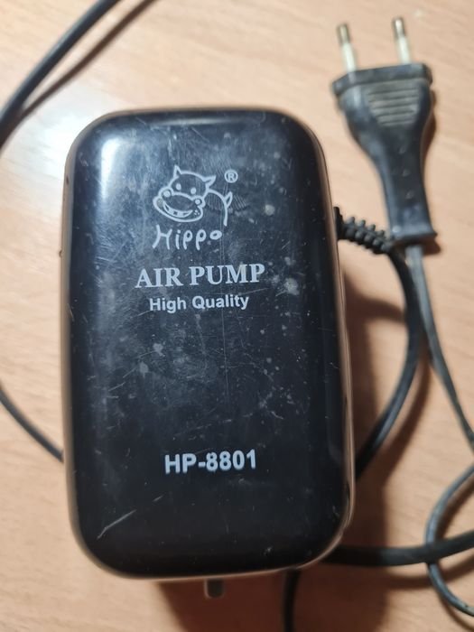 Воздуушный компрессор для аквариума