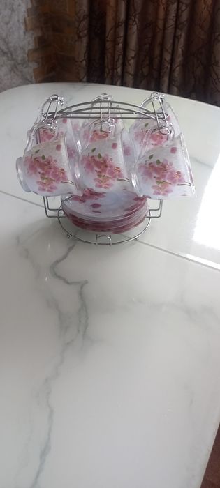 Продаю  сервис , очень  красивый