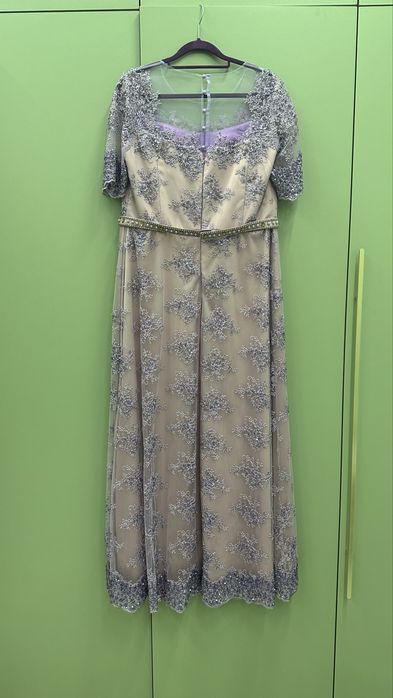 Нарядное, вечернее длинное платье