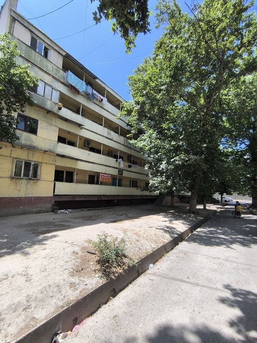 Сергели 2. 1 ком квартиру. 1/4 ремонт.выход в огород. У МЕТРО. 32 м2