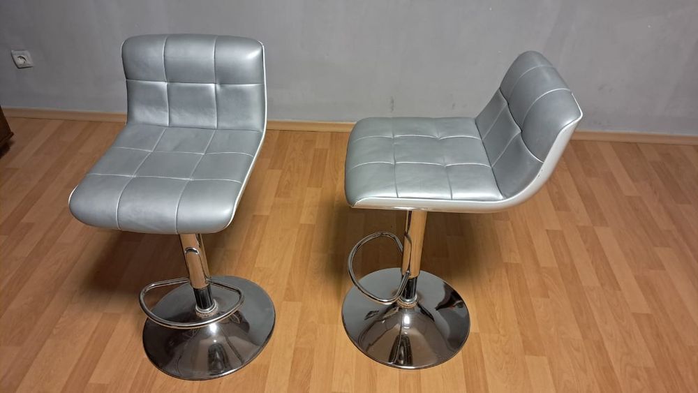 Барные стулья 2шт