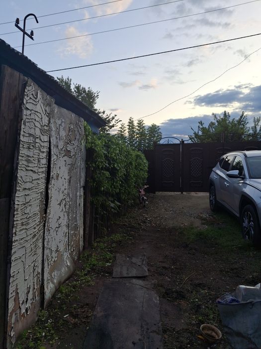 Продам кирпичный дом, 4 комнаты. Район Роща