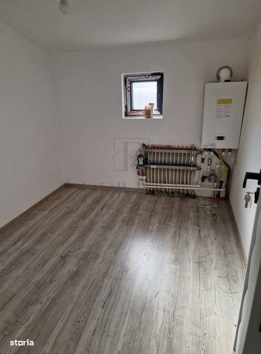 Sanmihaiul Roman- toate utilitatile- 4 camere- pozitie excelenta