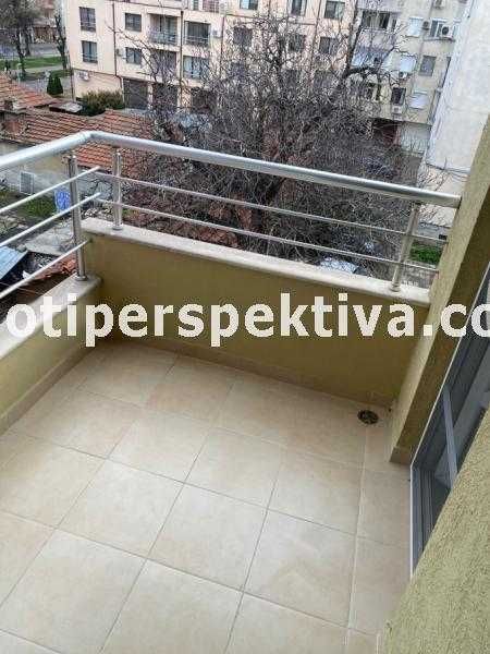 Продава се Двустаен апартамент в Пловдив, Кючук Париж - 63 кв.м за 2096 €/кв.м - Снимка #2