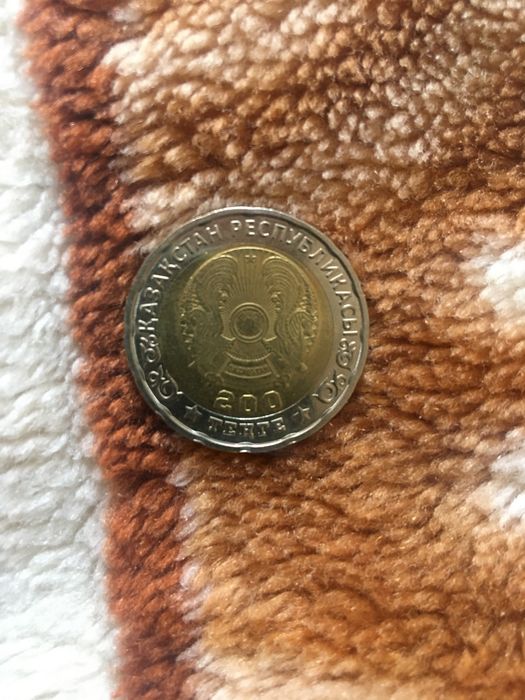 Продам момент 80лет 200тг