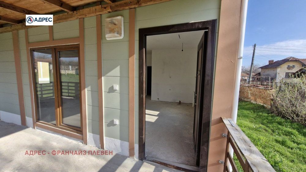 Къща в Плевен, област-с.Пелишат площ 74 цена 57000