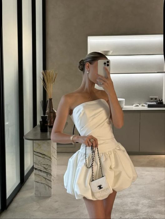 Вечернее платье-корсет