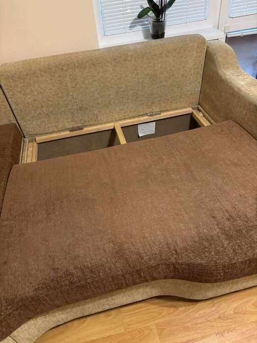 Разтегателен ъглов диван