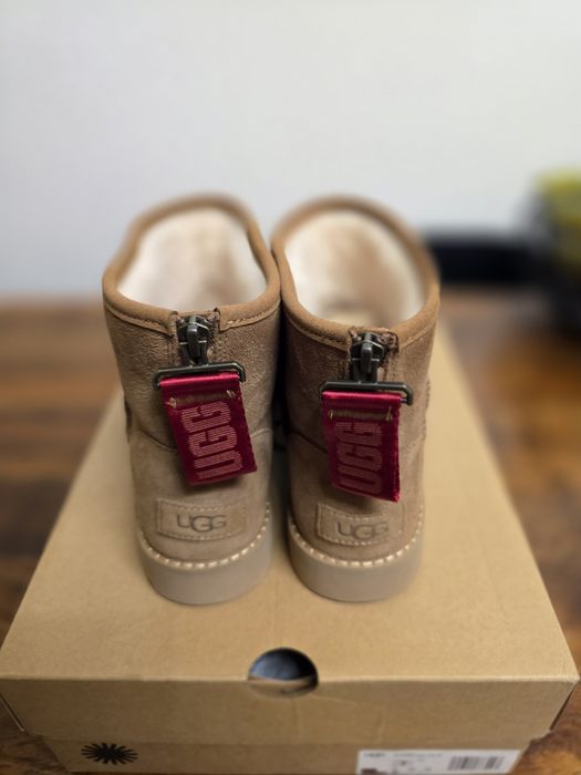 Cizme UGG noi in cutie