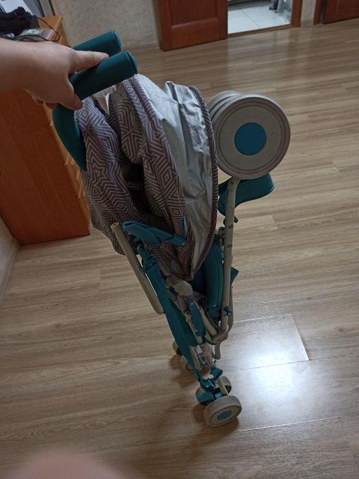 Продам коляску трость