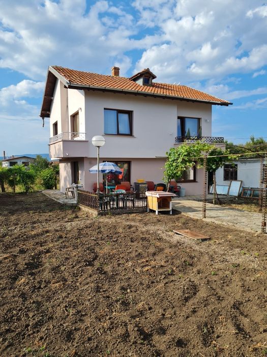 Продава се Къща в с. Тънково, Област Бургас - 180 кв.м за 1056 €/кв.м - Снимка #1