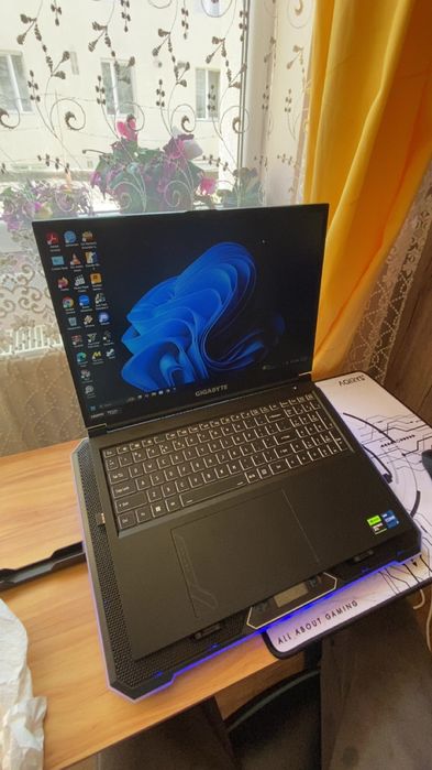 Vand sau schimb laptop gigabyte g6 kf ca nou!!!