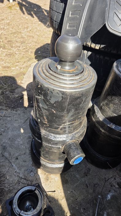 Vând cilindru basculare 10..18 tone