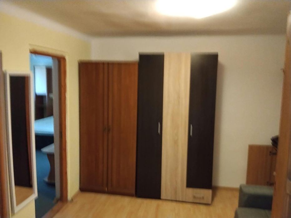 Închiriez  în Iași, Bucium ,casa 2 camere decomandate.i