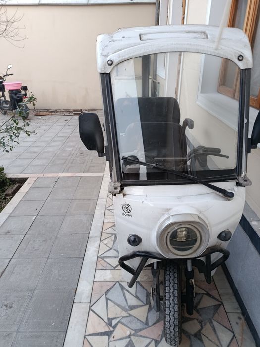 Uch oyoqli skuter 3 oyoqli skuter