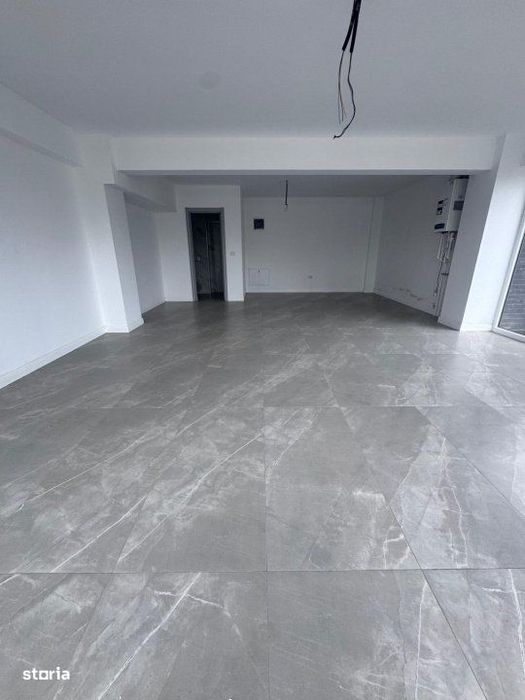 Spatiu comercial, cladire noua , finisat