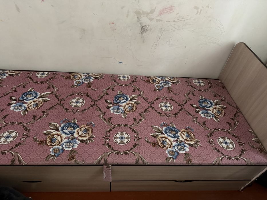 Кровать в хорошем качестве