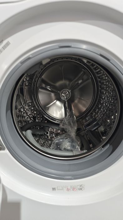 Нова 8 кг инверторна пералня SAMSUNG QuickDrive 7000-serie WW8T754