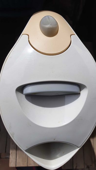 Fierbator apa Philips Cucina 1,6 litri, 2000-2400 W, defect