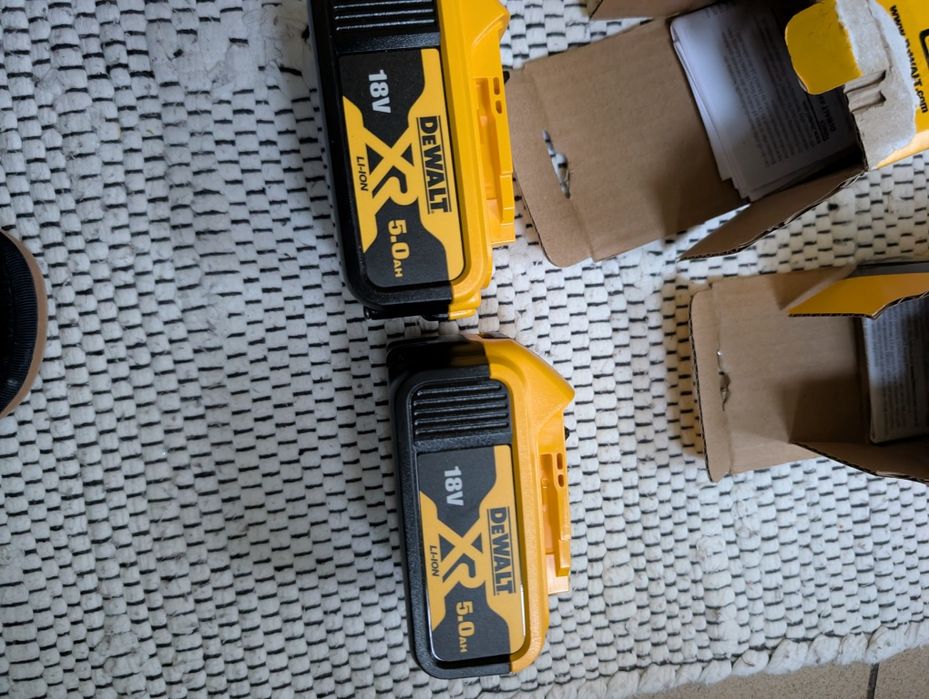 Set 2 Acumulatori DeWalt XR 18V 5.0Ah Li-Ion