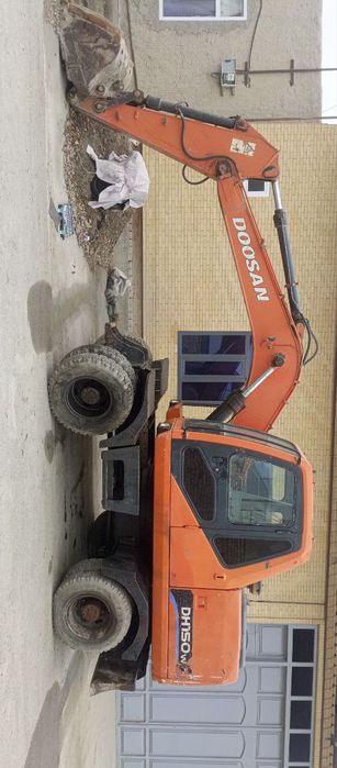 Ekskavator DOOSAN sotiladi  Продается экскаватор в идеальном состоянии