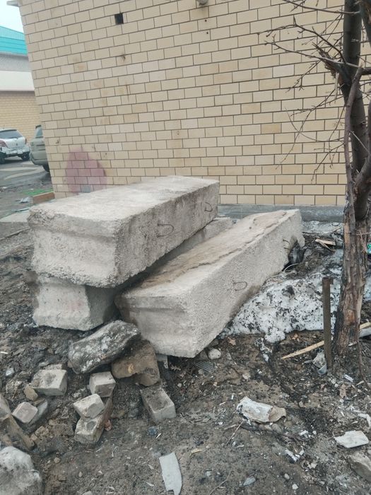 Продам блоки под фундамент