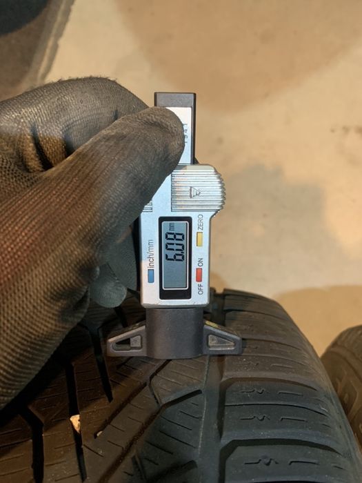 Anv M+S 205/60/16 Semperit pe jante tabla Mazda