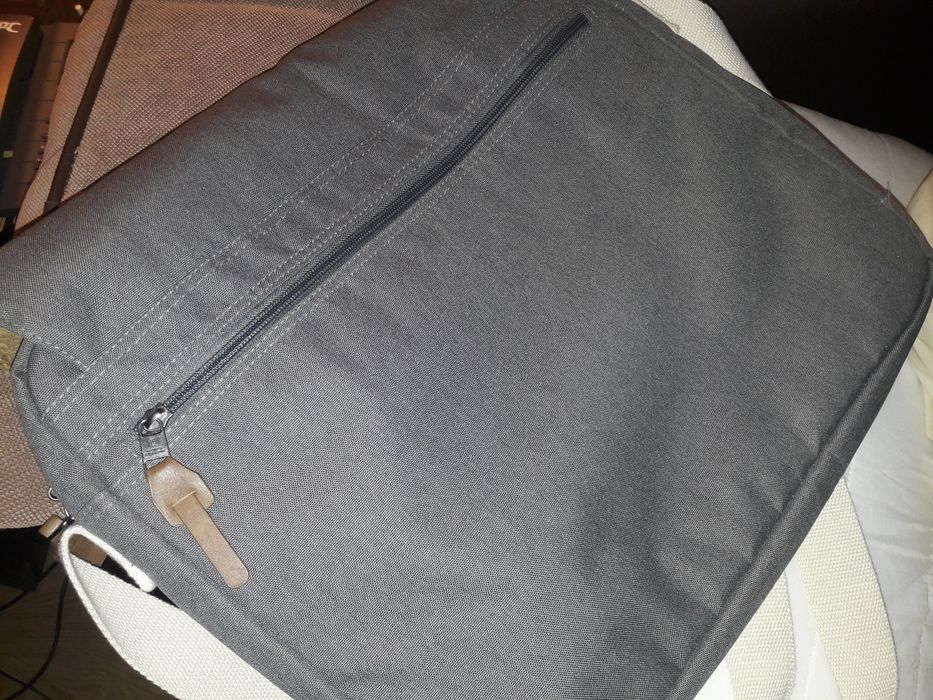 Geanta laptop Național Geografic nouă