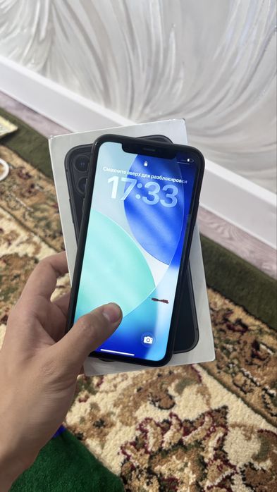 Продам айфон 11.
