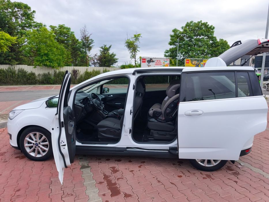 Ford Grand C Max 7 locuri Titanium