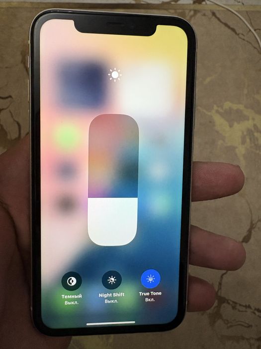 Продам Айфон 11