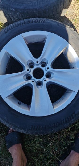 Vând jante BMW originale f11 cu tot cu cauciucuri