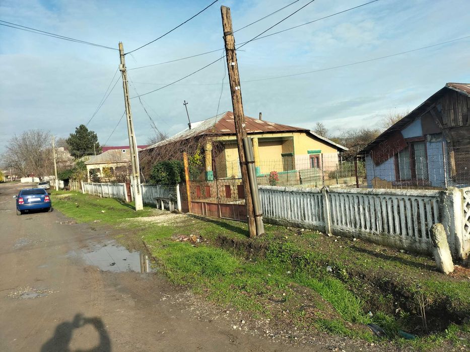 Casa de vanzare fratesti