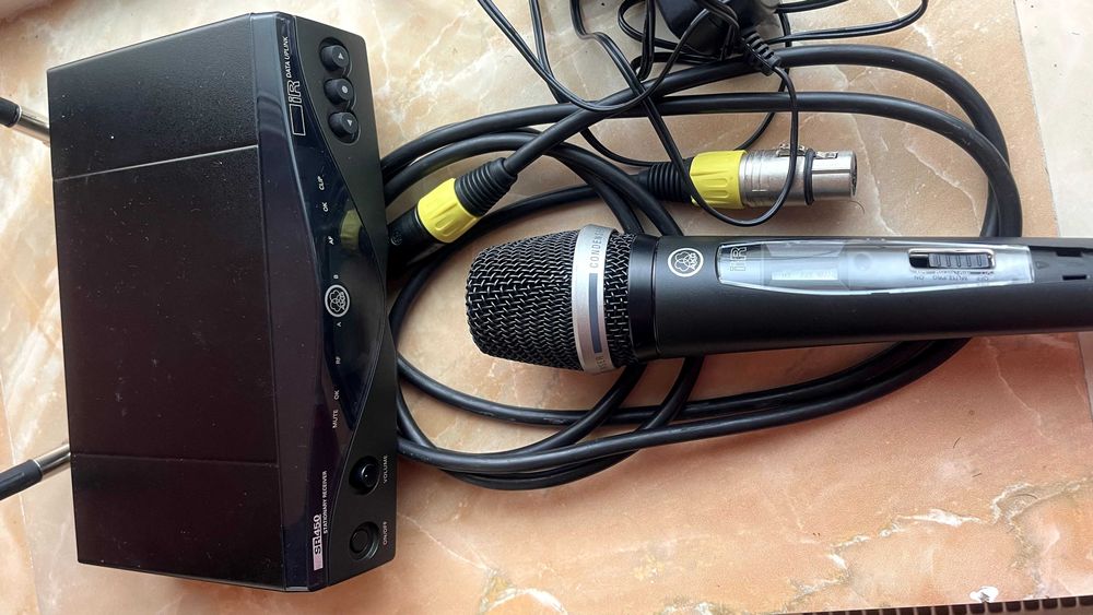 Microfon fara fir AKG SR450