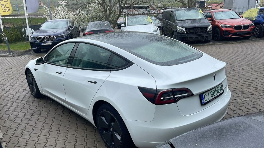 Predau leasing / vand  Tesla Model 3 Long Range dual motor 4x4, 2021/3